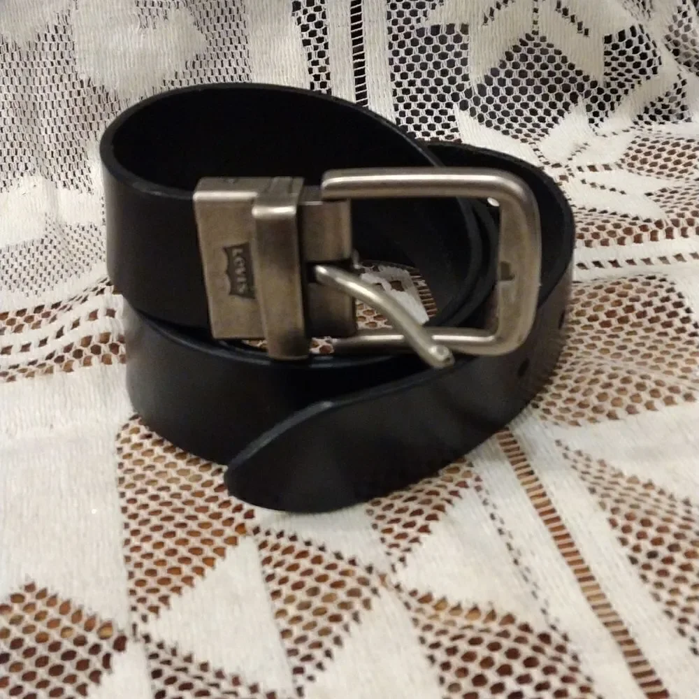 Levi's leather belt